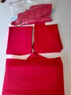 Restlapjes en lap Rode Matte lycra, Overige materialen, Nieuw, Ophalen of Verzenden, 30 tot 120 cm