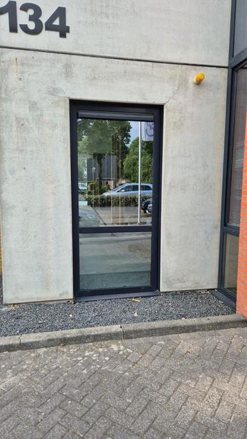 Aluminium kozijnen 2 stuks beschikbaar voor biedingen