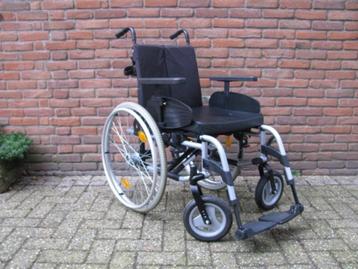 Breezy rubix 2 rolstoel 44cm aluminium frame massieve banden beschikbaar voor biedingen