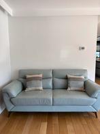 Turquoise leren bank, Huis en Inrichting, Banken | Bankstellen, Tweepersoons, 75 tot 100 cm, Ophalen of Verzenden, Zo goed als nieuw