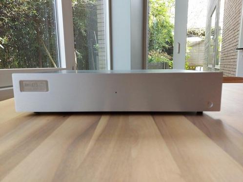 IsoTek AC net filter  5 in, Audio, Tv en Foto, Converters, Zo goed als nieuw, Ophalen of Verzenden