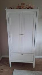 Sundvik witte kast kinderkamer zgan, Kinderen en Baby's, Kinderkamer | Commodes en Kasten, Ophalen, 50 tot 70 cm, 105 cm of meer