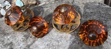 Vintage glazen amberkleurige kastknoppen beschikbaar voor biedingen