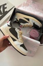Travis Scott maat 38 Kleur Mocca, Beige, Ophalen of Verzenden, Sneakers of Gympen, Zo goed als nieuw