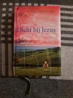 Dagelijks Dicht bij Jezus - Sarah Young, Boeken, Godsdienst en Theologie, Ophalen of Verzenden, Gelezen