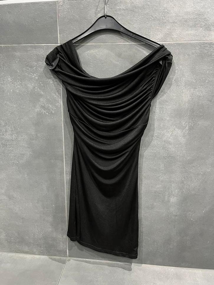 Zwarte Lucce jurk - maat M / L, Kleding | Dames, Jurken, Zo goed als nieuw, Maat 38/40 (M), Zwart, Boven de knie, Ophalen of Verzenden