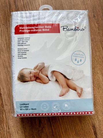 Nieuwe waterdichte Matrasbeschermer baby/ ledikant, 60x120 beschikbaar voor biedingen