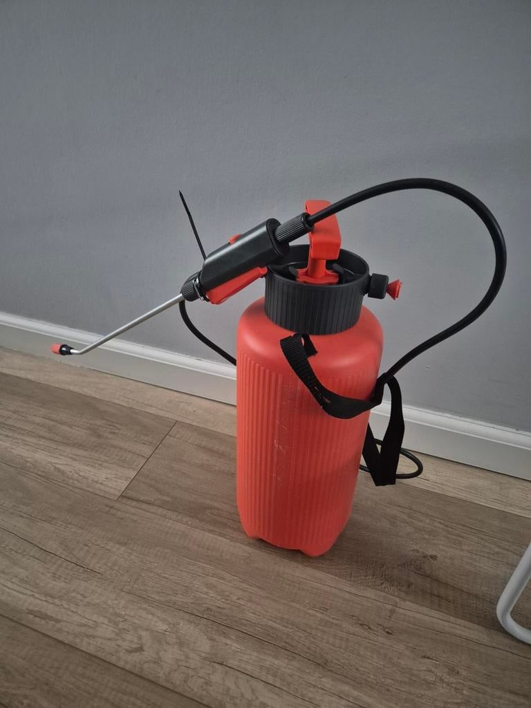 Gardena Rugspuit 5 Liter - Ideaal voor Tuinonderhoud, Tuin en Terras, Bestrijdingsmiddelen, Ophalen of Verzenden, Gebruikt, Ongediertebestrijding
