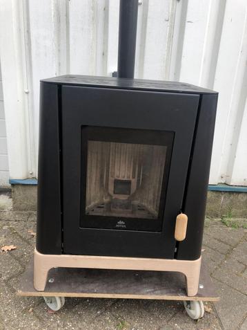 Pelletkachel Jotul PF 500 Gebruikt beschikbaar voor biedingen