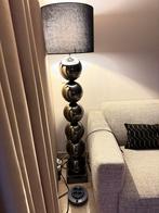 Moderne Zwart Vloerlamp van Eric Kuster desinq, Huis en Inrichting, Lampen | Vloerlampen, Ophalen of Verzenden, Zo goed als nieuw