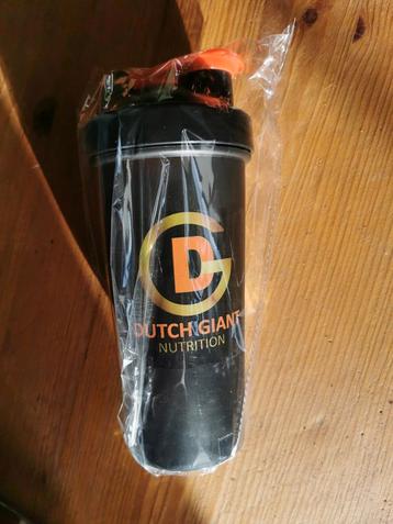 Dutch Giant Nutrition Shaker Nieuw beschikbaar voor biedingen