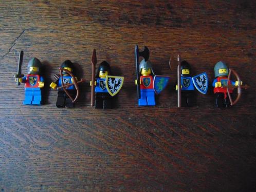 Zes Lego Ridders met Schilden Zwaard Kruisbogen Jaren 70, Kinderen en Baby's, Speelgoed | Duplo en Lego, Zo goed als nieuw, Lego