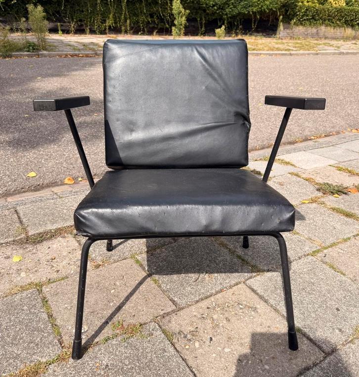 4 Gispen Rietveld stoelen (opknappers!), Huis en Inrichting, Stoelen, Gebruikt, Vier, Overige materialen, Zwart, Ophalen