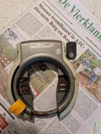 Axa defender slot, Fietsen en Brommers, Fietsaccessoires | Fietssloten, Ophalen of Verzenden, Ringslot