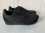 Wooden sneakers maat 37, Ophalen of Verzenden, Zo goed als nieuw, Zwart, Sneakers of Gympen