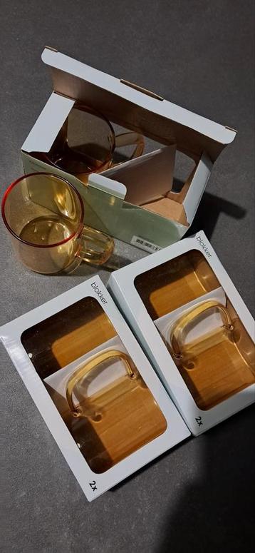 4 Nieuwe Blokker Mokken Geel Glas beschikbaar voor biedingen