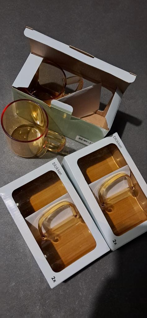 4 Nieuwe Blokker Mokken Geel Glas, Huis en Inrichting, Keuken | Keukenbenodigdheden, Nieuw, Verzenden