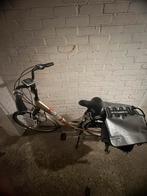 Elektrische fiets + oplader, Fietsen en Brommers, Elektrische fietsen, Gebruikt, 51 tot 55 cm, 30 tot 50 km per accu, Ophalen