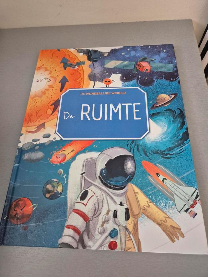 De Wonderlijke Wereld: De Ruimte - Leerzaam boek!, Boeken, Kinderboeken | Jeugd | onder 10 jaar, Zo goed als nieuw, Non-fictie