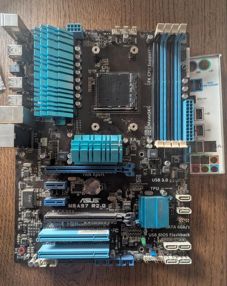 Asus M5A97 R2.0 ATX AM3+ Motherboard, Computers en Software, Moederborden, Zo goed als nieuw, AMD, DDR3, Ophalen