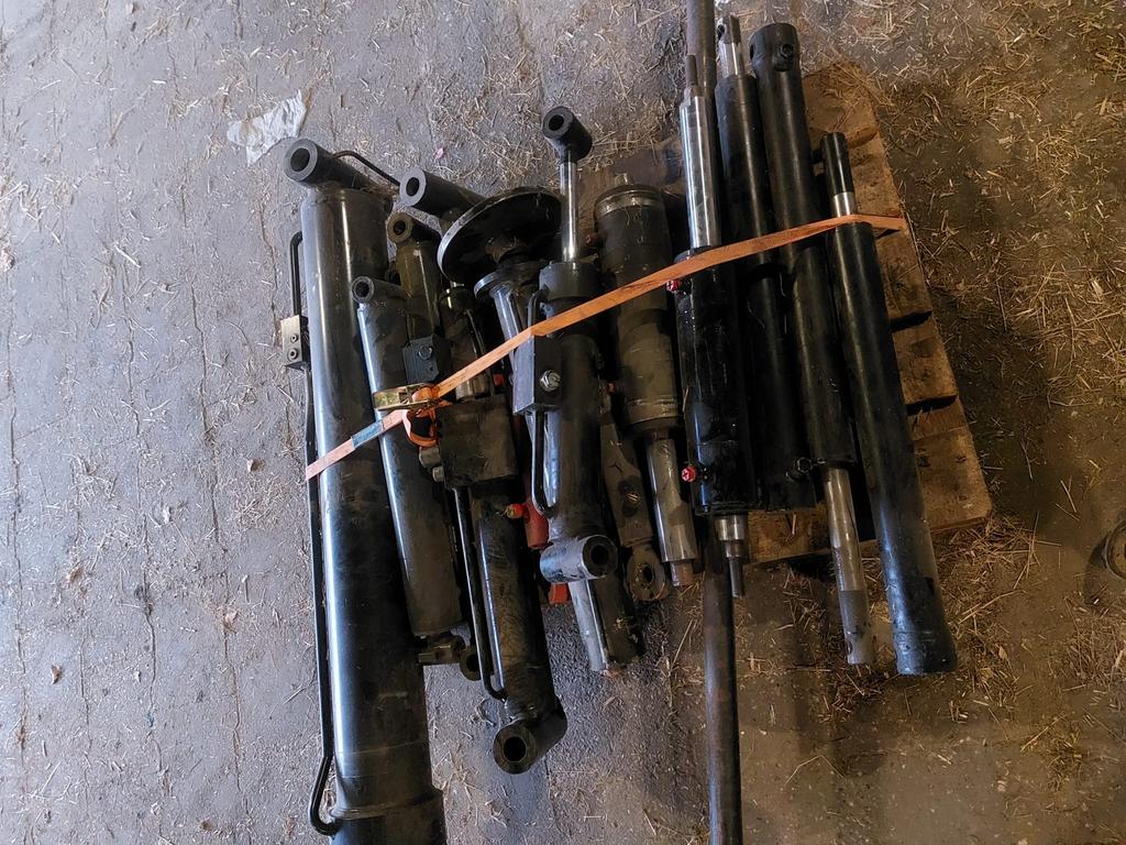 Hydrauliek Cilinders, Doe-het-zelf en Verbouw, Gereedschap | Machine-onderdelen en Toebehoren, Ophalen, Zo goed als nieuw