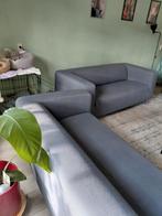 2 kiplan banken met nieuwe grijze hoezen en 2 reserves hoeze, Huis en Inrichting, Ophalen of Verzenden, Gebruikt