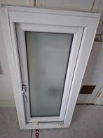 kunststof raam met raam naar buiten draaiend wit, Doe-het-zelf en Verbouw, Glas en Ramen, Ophalen, Gevelraam of Ruit, Gebruikt