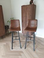 2 Barkrukken (nieuwstaat), Huis en Inrichting, Barkrukken, Met voetsteun, 60 tot 90 cm, Leer, Ophalen of Verzenden