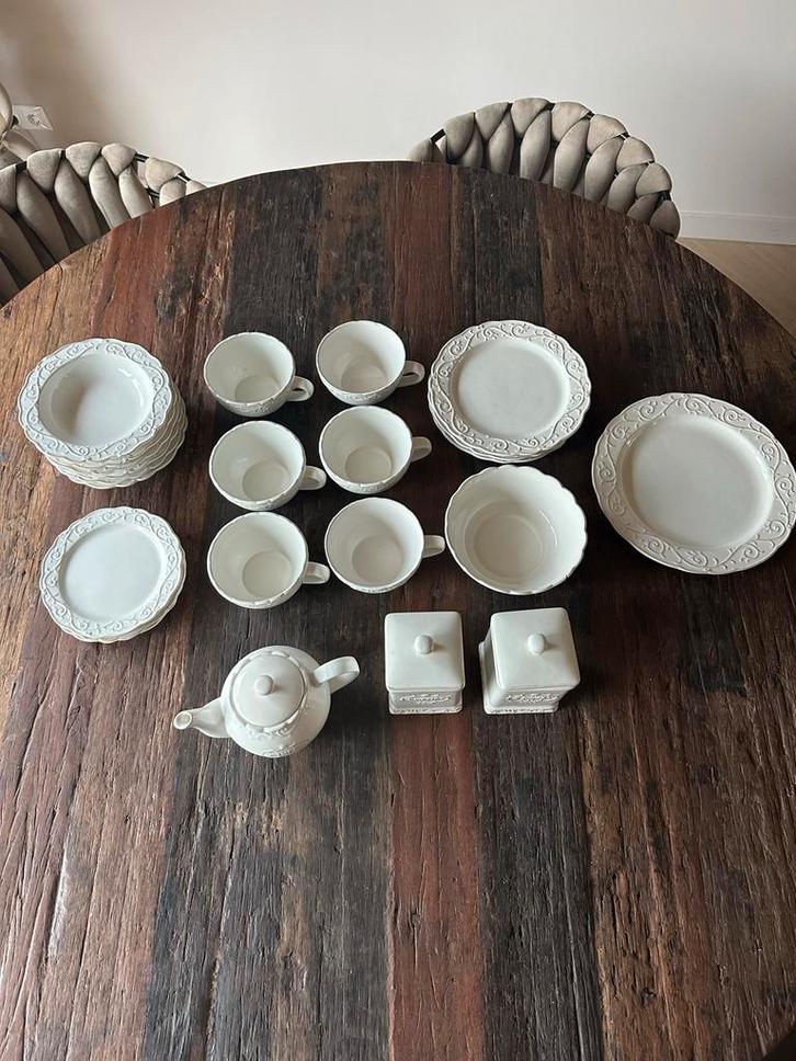 Mooi sierlijk servies, Huis en Inrichting, Keuken | Servies, Zo goed als nieuw, Overige typen, Overige stijlen, Aardewerk, Ophalen of Verzenden