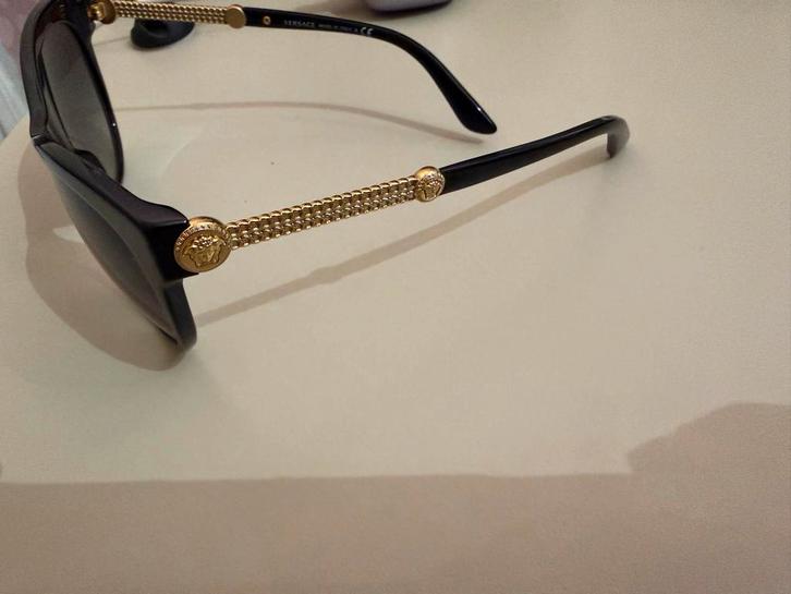 Originele Versace Zonnebril - Stijlvol en Elegant, Sieraden, Tassen en Uiterlijk, Zonnebrillen en Brillen | Dames, Zo goed als nieuw