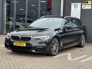 BMW 5-serie Touring 520i High Executive/PANO-DAK/CAMERA/LEDE beschikbaar voor biedingen