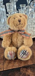 Burberry Teddybeer met Ruitjeslint, Ophalen of Verzenden, Zo goed als nieuw, Beer
