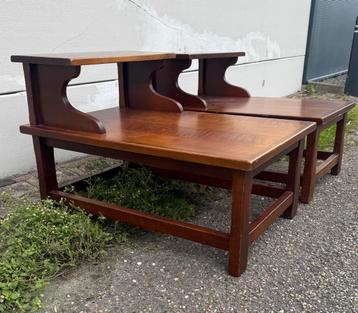 Set van 2 vintage bijzettafeltjes beschikbaar voor biedingen