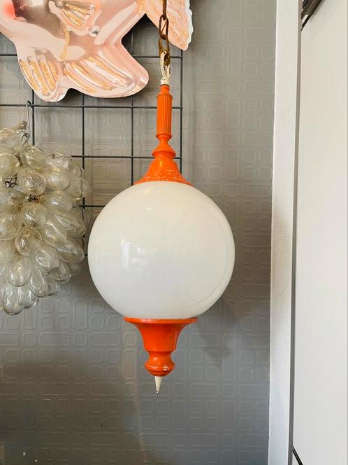 Vintage 1970’s Opaline met Aluminium Pendant Hanglamp, Huis en Inrichting, Lampen | Hanglampen, Zo goed als nieuw, 50 tot 75 cm