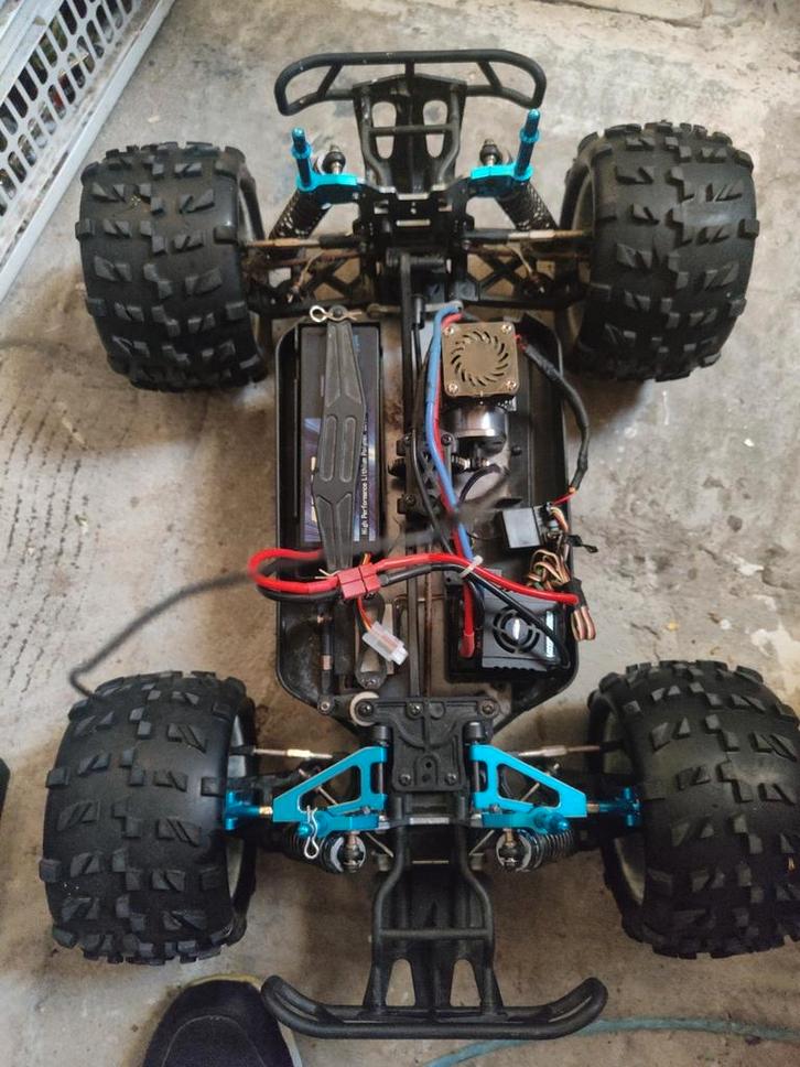 Hsp savagery 1/10 zonder kap, Hobby en Vrije tijd, Modelbouw | Radiografisch | Auto's, Zo goed als nieuw, Auto offroad, Elektro
