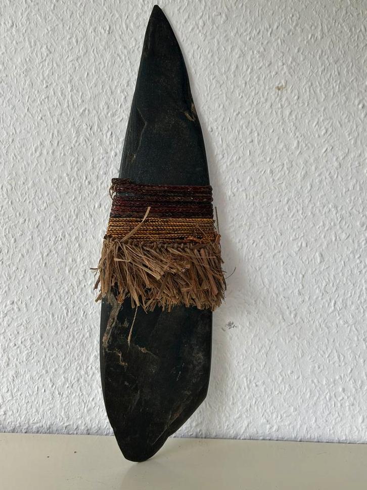 Pre-historische JE-Stone, Dani stam, baliem Vallei Papua, Antiek en Kunst, Kunst | Niet-Westerse kunst, Ophalen of Verzenden