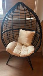 Twee Grote Ei Stoelen, Ophalen, Twee, Zwart, Riet of Rotan