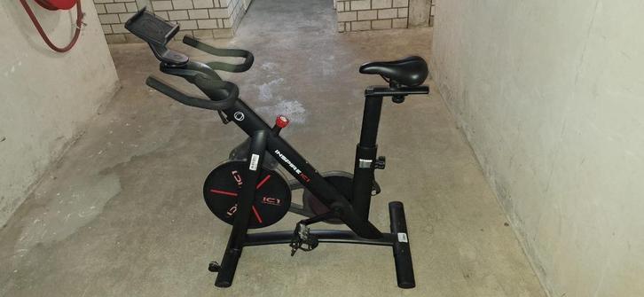 Spinfiets, Sport en Fitness, Fitnessapparatuur, Zo goed als nieuw, Spinningfiets, Benen, Metaal, Ophalen