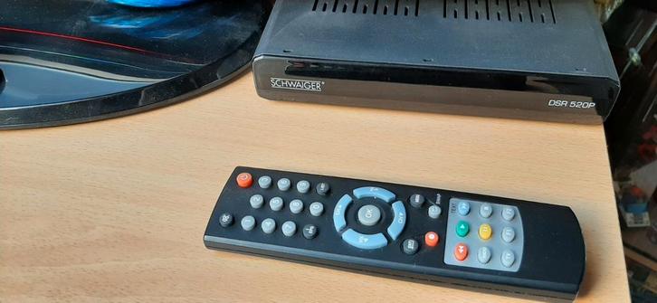 Sat Reciever, Audio, Tv en Foto, Versterkers en Receivers, Zo goed als nieuw, Overige merken, Ophalen