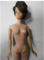 VINTAGE BARBIE BUBBLECUT SIDEPART BROWN HAIR, Verzamelen, Poppen, Ophalen of Verzenden, Gebruikt, Fashion Doll