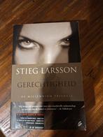 Stieg Larsson - Gerechtigheid, Scandinavië, Ophalen of Verzenden, Zo goed als nieuw, Stieg Larsson