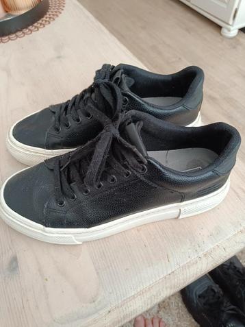 2 paar sneakers, Puma en Cruyff maat 40 beschikbaar voor biedingen