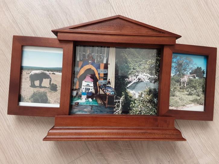 Drie Luik fotolijst in model van huis., Huis en Inrichting, Woonaccessoires | Lijsten, Minder dan 50 cm, Minder dan 50 cm, Hout