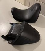 Zadel + achterzit Harley Davidson V-ROD Screaming Eagle 08', Ophalen, Gebruikt