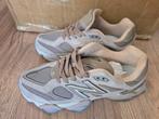 New Balance 9060 Mushroom - New. Niet gedragen, Sport en Fitness, Loopsport en Atletiek, Ophalen of Verzenden, Nieuw, Hardloopschoenen