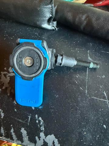 Quadlock stuurbevestiging beschikbaar voor biedingen