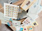 Doos postzegels 1 kilo !! Europa Afrika Azië Uitzoekpartij, Postzegels en Munten, Postzegels | Volle albums en Verzamelingen, Ophalen of Verzenden