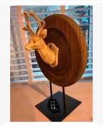 Heel veel korting Hert op metalen voet,, poly metaal, hout, Antiek en Kunst, Kunst | Beelden en Houtsnijwerken, Ophalen of Verzenden