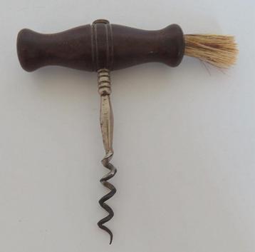 Uit inboedel: Antieke kurkentrekker met kwast, incl verzend beschikbaar voor biedingen
