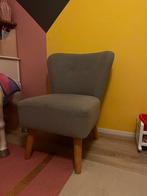 Grijze fauteuil met houten poten, Huis en Inrichting, Stoelen, Ophalen, Zo goed als nieuw, Hout, Eén